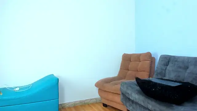 Snapshot of Charlotte_curvy_ chatting on March 8, 2025, 11:07 pm Charlotte curvy online show from March 8, 2025, 11:07 pm