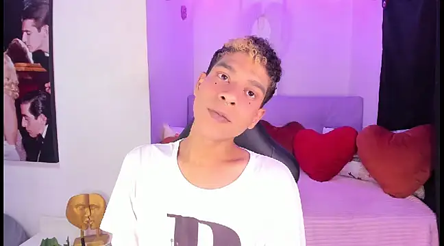 Ethan Boyy online show from February 18, 2025, 11:30 pm