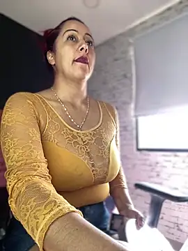 Snapshot of Miss__Melody chatting on January 18, 2025, 1:40 pm Miss Melody online show from January 18, 2025, 1:40 pm