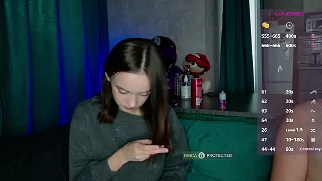 Snapshot of alexnikaaa chatting on October 19, 2025, 12:17 pm alexnikaaa online show from October 19, 2025, 12:17 pm