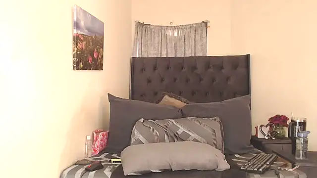 BarbieLadie online show from November 12, 2025, 9:32 am