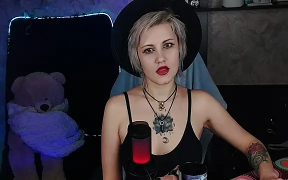 Snapshot of EvaBrownie chatting on March 15, 2025, 4:10 pm EvaBrownie online show from March 15, 2025, 4:10 pm