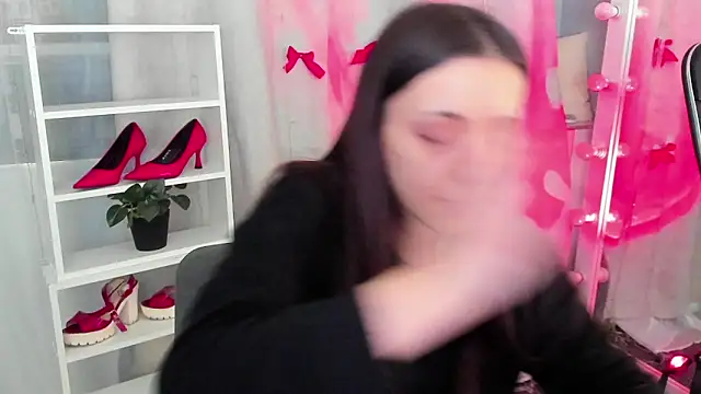 Snapshot of Sahara_Shields chatting on January 14, 2025, 10:27 am Sahara Shields online show from January 14, 2025, 10:27 am