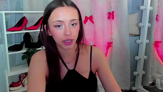 Snapshot of Sahara_Shields chatting on January 20, 2025, 1:53 pm Sahara Shields online show from January 20, 2025, 1:53 pm