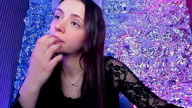 Snapshot of Sahara_Shields chatting on January 21, 2025, 5:27 am Sahara Shields online show from January 21, 2025, 5:27 am