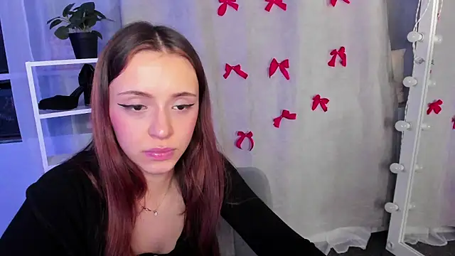 Snapshot of Sahara_Shields chatting on January 28, 2025, 1:27 pm Sahara Shields online show from January 28, 2025, 1:27 pm