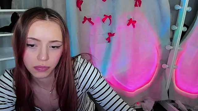 Snapshot of Sahara_Shields chatting on February 5, 2025, 1:22 pm Sahara Shields online show from February 5, 2025, 1:22 pm