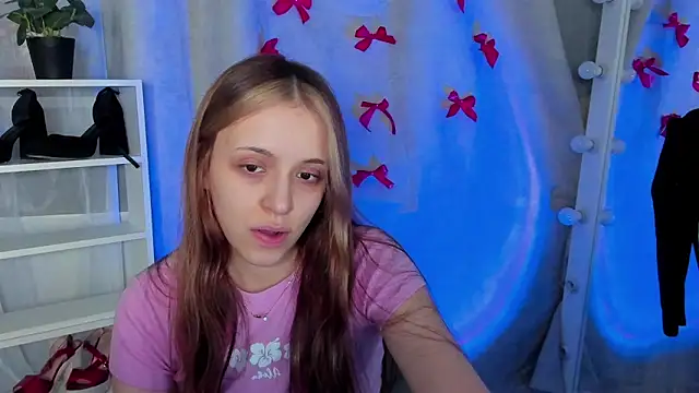 Snapshot of Sahara_Shields chatting on February 21, 2025, 10:07 am Sahara Shields online show from February 21, 2025, 10:07 am