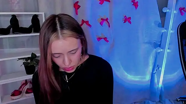 Snapshot of Sahara_Shields chatting on February 22, 2025, 4:51 pm Sahara Shields online show from February 22, 2025, 4:51 pm