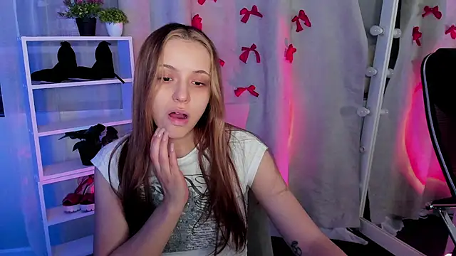 Snapshot of Sahara_Shields chatting on February 26, 2025, 10:04 am Sahara Shields online show from February 26, 2025, 10:04 am