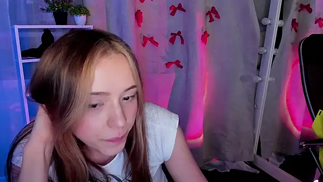 Snapshot of Sahara_Shields chatting on February 26, 2025, 4:35 pm Sahara Shields online show from February 26, 2025, 4:35 pm