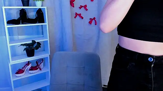 Snapshot of Sahara_Shields chatting on March 5, 2025, 1:28 pm Sahara Shields online show from March 5, 2025, 1:28 pm