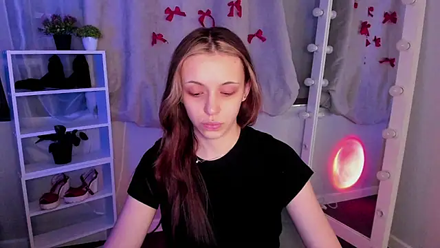 Snapshot of Sahara_Shields chatting on March 13, 2025, 10:15 am Sahara Shields online show from March 13, 2025, 10:15 am