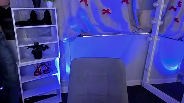 Snapshot of Sahara_Shields chatting on March 21, 2025, 10:28 am Sahara Shields online show from March 21, 2025, 10:28 am