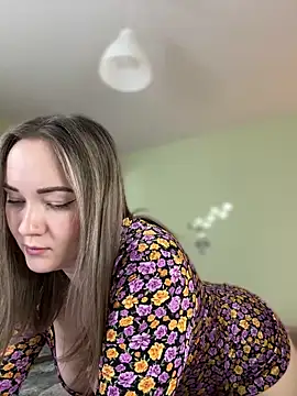 Snapshot of Kiss_My_Body chatting on February 14, 2025, 5:25 pm Kiss My Body online show from February 14, 2025, 5:25 pm