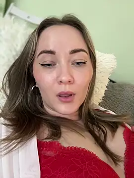 Snapshot of Kiss_My_Body chatting on February 14, 2025, 8:26 pm Kiss My Body online show from February 14, 2025, 8:26 pm