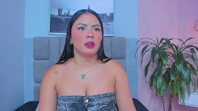 janna lopez  online show from December 18, 2025, 11:27 am