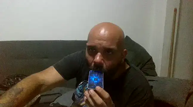 Snapshot of Chubi6669 chatting on January 30, 2025, 12:50 am Chubi6669 online show from January 30, 2025, 12:50 am