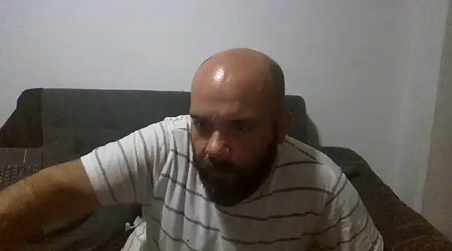 Snapshot of Chubi6669 chatting on March 15, 2025, 2:14 am Chubi6669 online show from March 15, 2025, 2:14 am