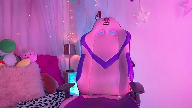 Snapshot of emma_soffia_ chatting on March 17, 2025, 6:42 pm emma soffia  online show from March 17, 2025, 6:42 pm