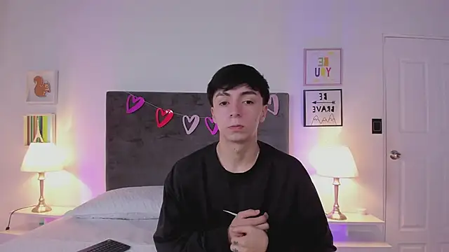 ethan and ava online show from February 26, 2025, 1:30 pm