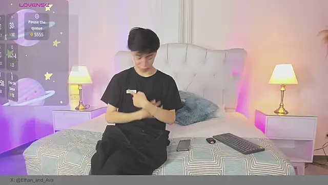 ethan and ava online show from March 16, 2025, 1:49 pm