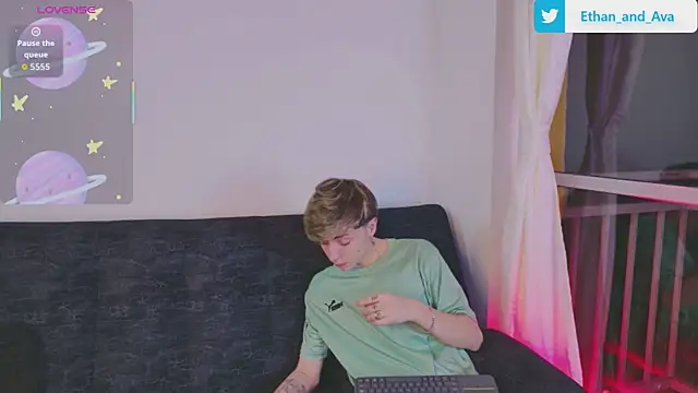 ethan and ava online show from October 24, 2025, 2:52 am