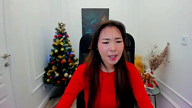 AnnaReyla online show from December 14, 2025, 7:51 pm