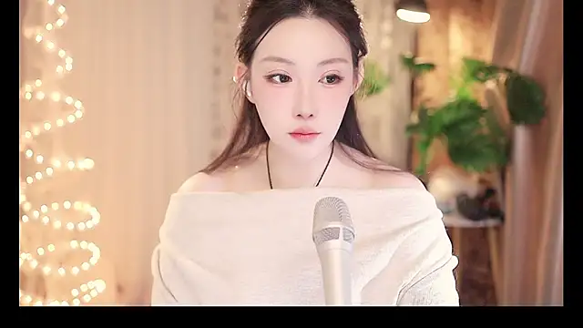 Snapshot of Dou-Dou-er chatting on February 14, 2025, 9:24 am Dou-Dou-er online show from February 14, 2025, 9:24 am