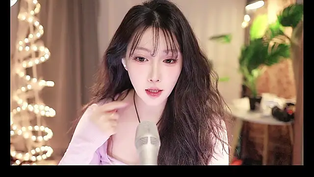 Snapshot of Dou-Dou-er chatting on March 3, 2025, 11:11 am Dou-Dou-er online show from March 3, 2025, 11:11 am