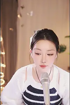 Snapshot of Dou-Dou-er chatting on March 5, 2025, 1:28 pm Dou-Dou-er online show from March 5, 2025, 1:28 pm