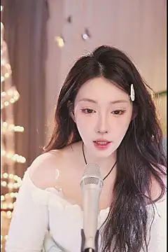 Snapshot of Dou-Dou-er chatting on March 7, 2025, 4:02 am Dou-Dou-er online show from March 7, 2025, 4:02 am