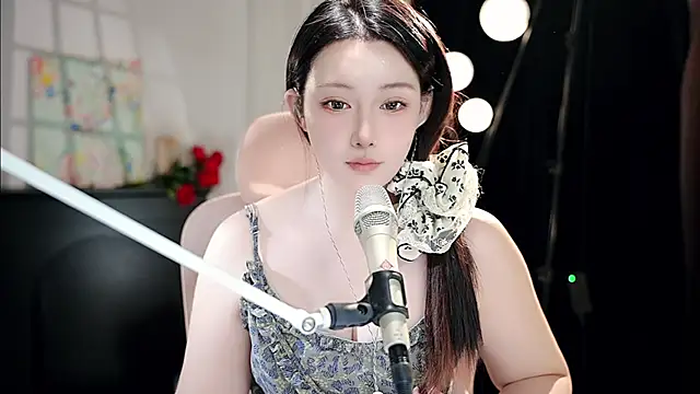 Snapshot of Dou-Dou-er chatting on September 19, 2025, 11:33 am Dou-Dou-er online show from September 19, 2025, 11:33 am