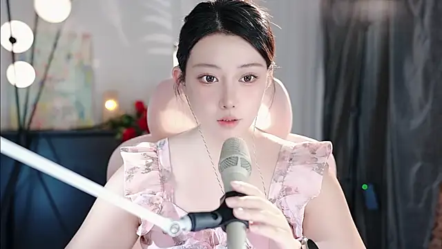 Snapshot of Dou-Dou-er chatting on September 20, 2025, 8:26 am Dou-Dou-er online show from September 20, 2025, 8:26 am