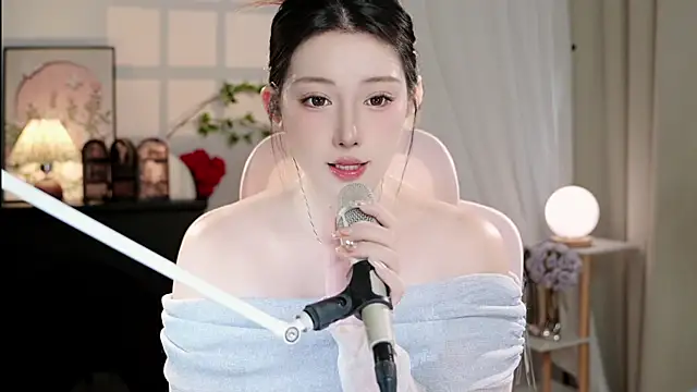 Snapshot of Dou-Dou-er chatting on October 10, 2025, 8:46 am Dou-Dou-er online show from October 10, 2025, 8:46 am