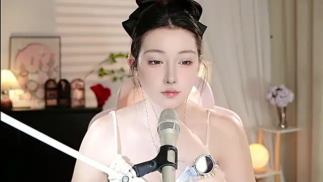 Snapshot of Dou-Dou-er chatting on October 16, 2025, 1:01 pm Dou-Dou-er online show from October 16, 2025, 1:01 pm
