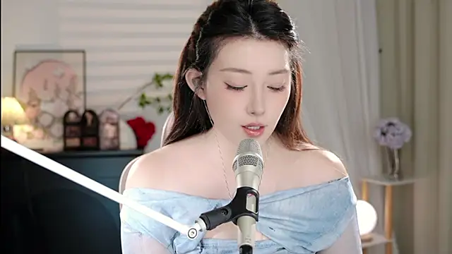 Snapshot of Dou-Dou-er chatting on October 18, 2025, 1:01 pm Dou-Dou-er online show from October 18, 2025, 1:01 pm
