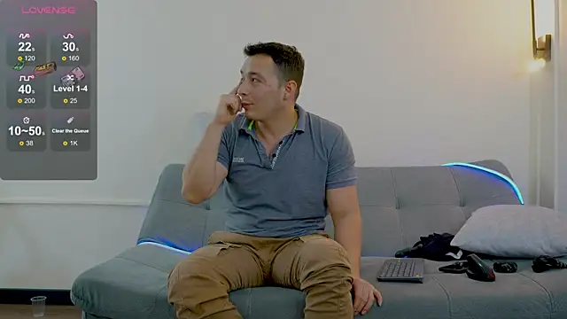Snapshot of Cum_hunters chatting on January 30, 2025, 8:42 pm Cum hunters online show from January 30, 2025, 8:42 pm