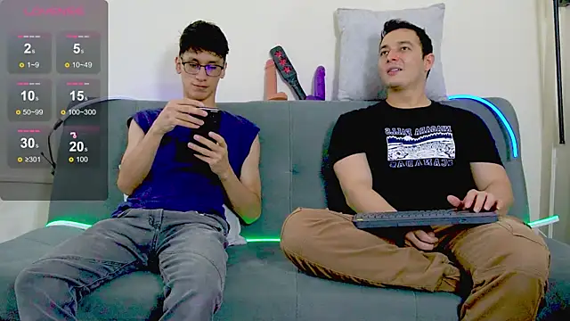 Snapshot of Cum_hunters chatting on March 8, 2025, 9:08 pm Cum hunters online show from March 8, 2025, 9:08 pm