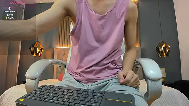 Snapshot of Cum_hunters chatting on October 2, 2025, 3:35 am Cum hunters online show from October 2, 2025, 3:35 am