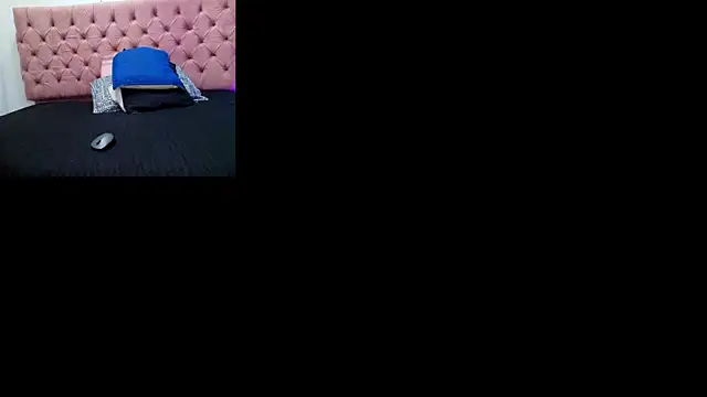 Snapshot of Auroraa_miller chatting on September 28, 2025, 11:59 am Auroraa miller online show from September 28, 2025, 11:59 am