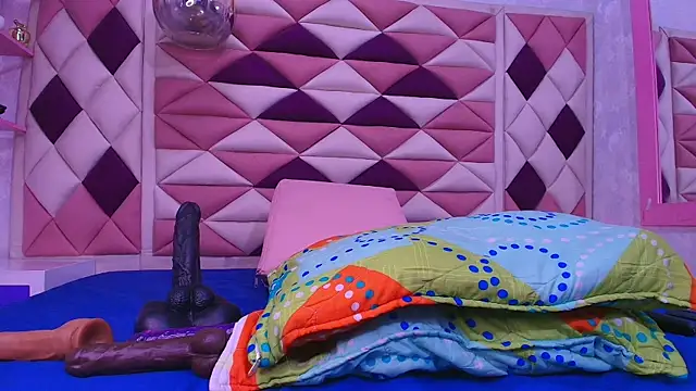 Snapshot of Auroraa_miller chatting on November 9, 2025, 12:03 pm Auroraa miller online show from November 9, 2025, 12:03 pm