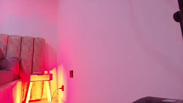 Snapshot of Auroraa_miller chatting on November 12, 2025, 11:54 am Auroraa miller online show from November 12, 2025, 11:54 am