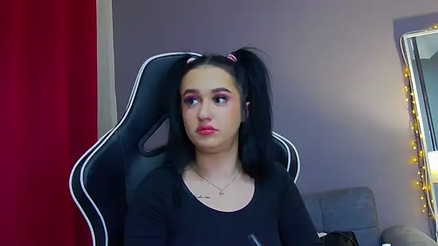 Snapshot of Eva_Lovvia_ chatting on February 19, 2025, 11:04 pm Eva Lovvia  online show from February 19, 2025, 11:04 pm