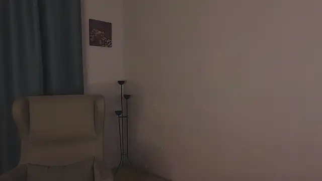 Snapshot of too_sexxxy chatting on November 24, 2025, 4:18 pm too sexxxy online show from November 24, 2025, 4:18 pm