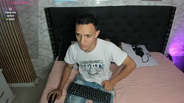 Snapshot of stefany_pablo1 chatting on February 4, 2025, 12:22 pm stefany pablo1 online show from February 4, 2025, 12:22 pm