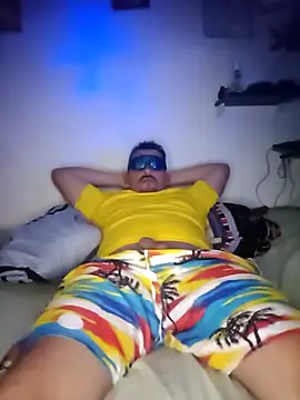 Zeus0403 online show from December 20, 2025, 10:06 pm