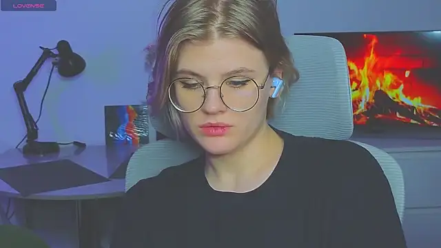 Snapshot of _JessieVibes chatting on February 6, 2025, 8:13 pm JessieVibes online show from February 6, 2025, 8:13 pm