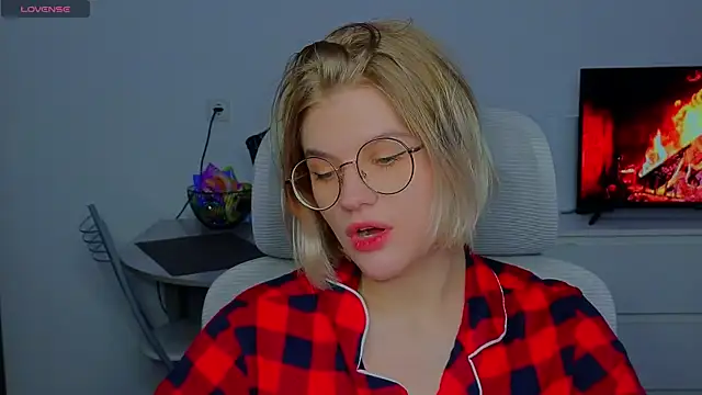 Snapshot of _JessieVibes chatting on February 13, 2025, 4:39 pm JessieVibes online show from February 13, 2025, 4:39 pm