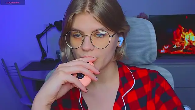 Snapshot of _JessieVibes chatting on February 16, 2025, 4:42 pm JessieVibes online show from February 16, 2025, 4:42 pm